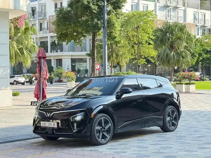 Vinfast Vf7
