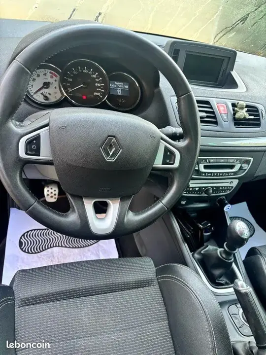 Renault Megane 2012 photo 3