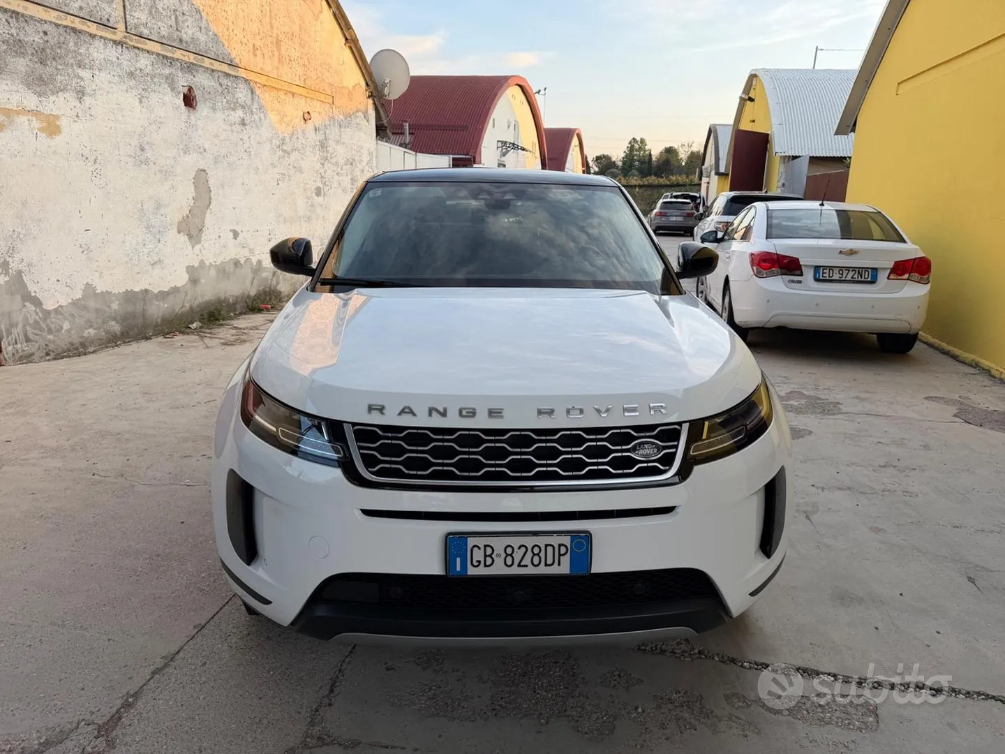 Land Rover Range Rover Evoque 2020 photo 2