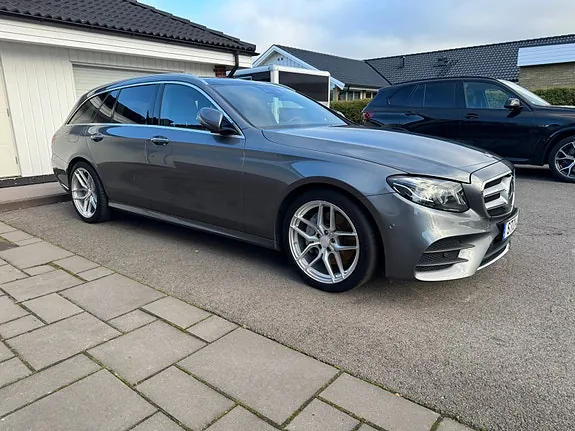 Mercedes-Benz E220