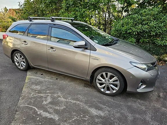 Toyota Auris 2013 photo 3