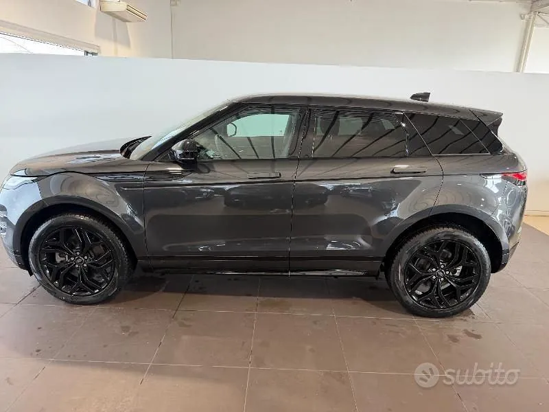 Land Rover Evoque 2023 photo 2