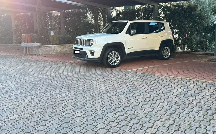 Jeep Renegade 2022 photo 2