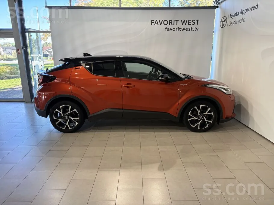 Toyota C-Hr 2021 photo 3
