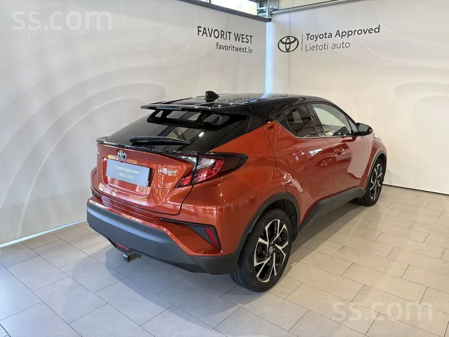 Toyota C-Hr 2021 photo 4
