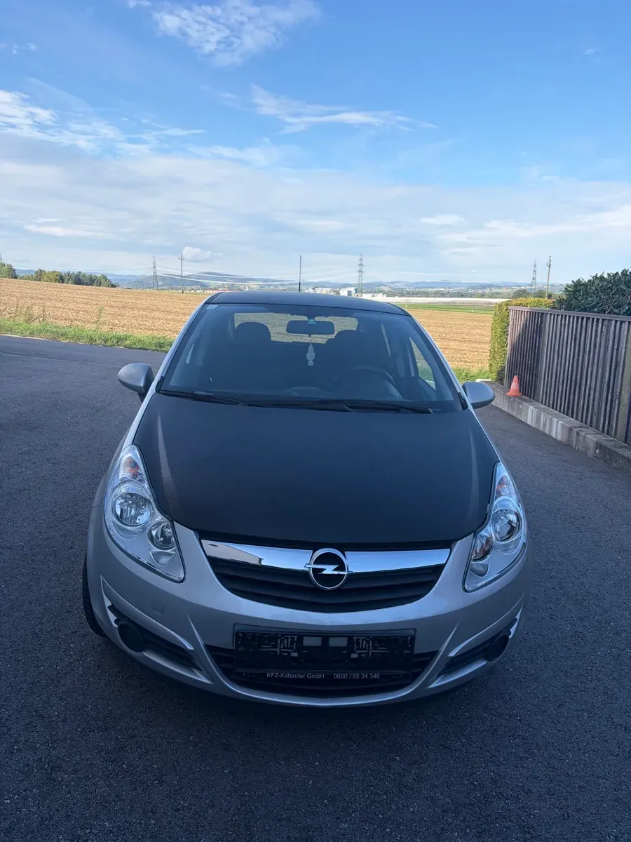 Opel Corsa 2010 photo 2