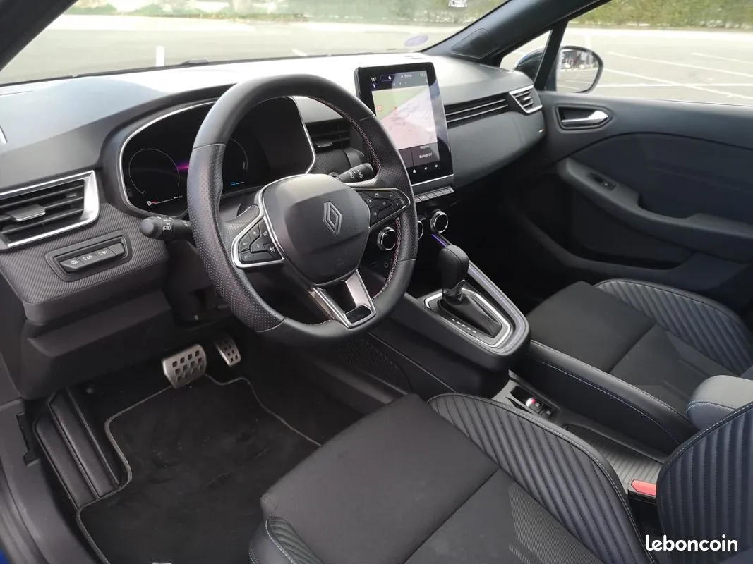 Renault Clio 2024 photo 3