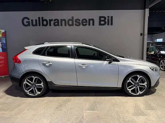 Volvo V40 Cross Country 2013 photo 4