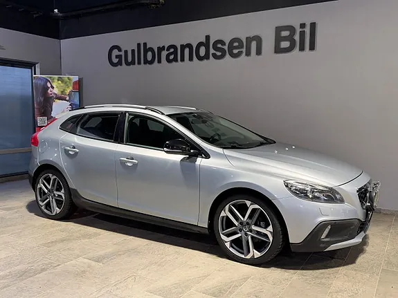 Volvo V40 Cross Country 2013 photo 3
