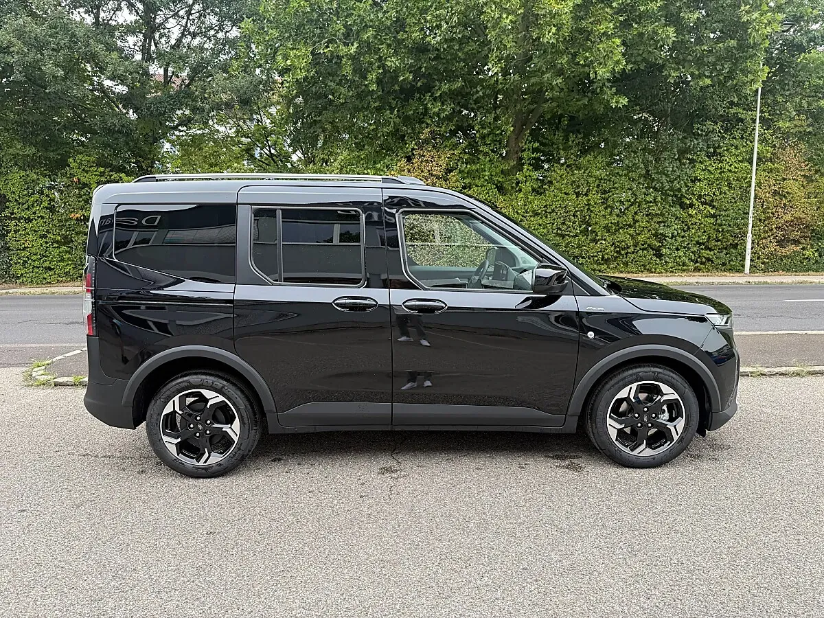 Ford Tourneo Courier photo 3