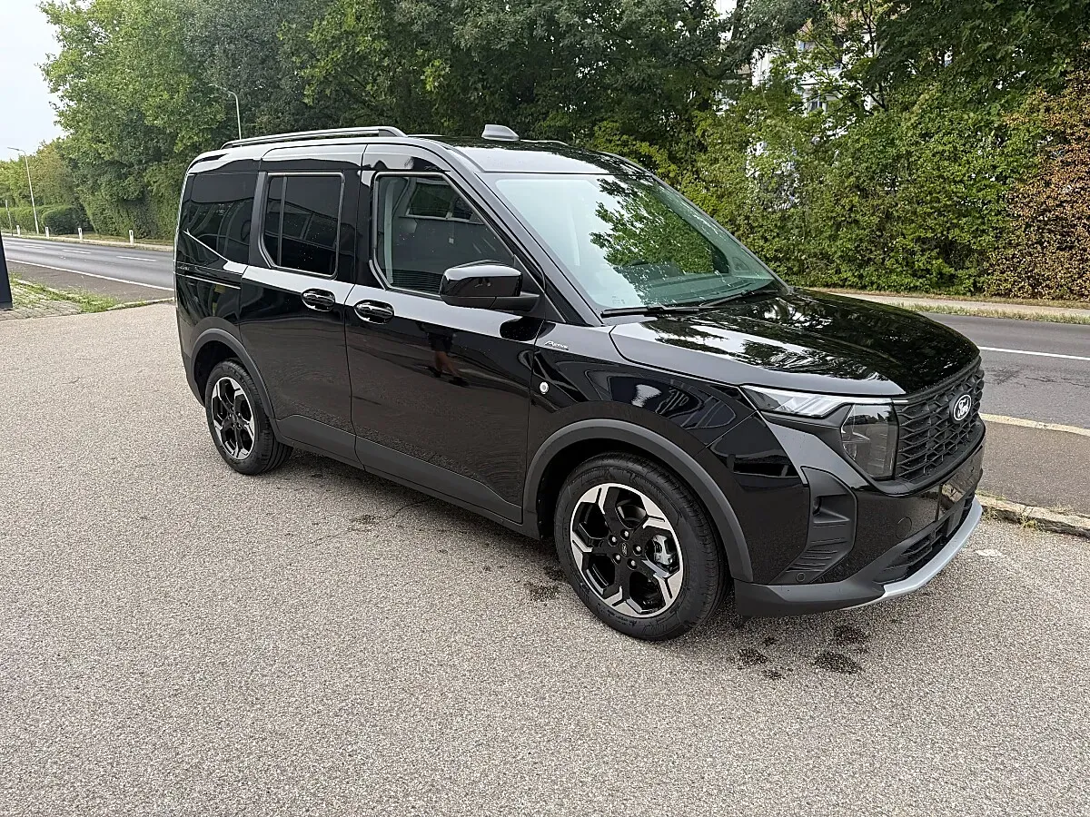 Ford Tourneo Courier photo 2