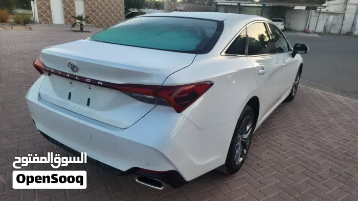 Toyota Avalon 2022 photo 3