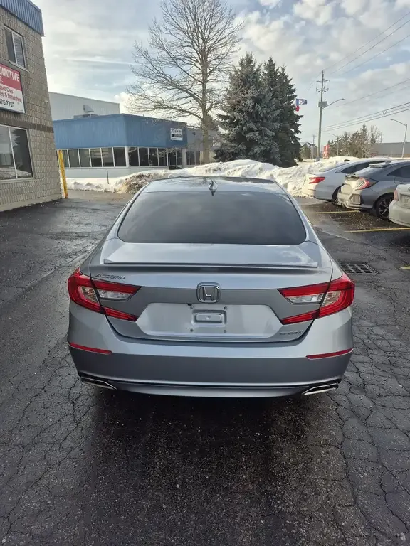 Honda Accord 2018 photo 3