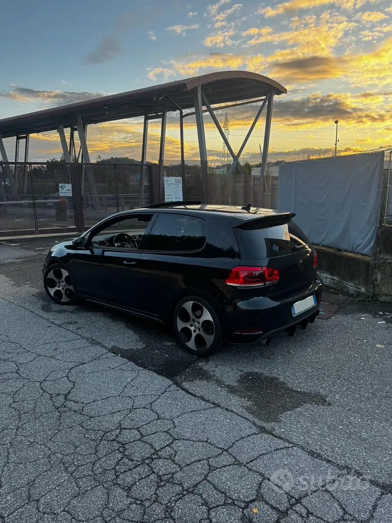 Volkswagen Golf Gti 2010 photo 2