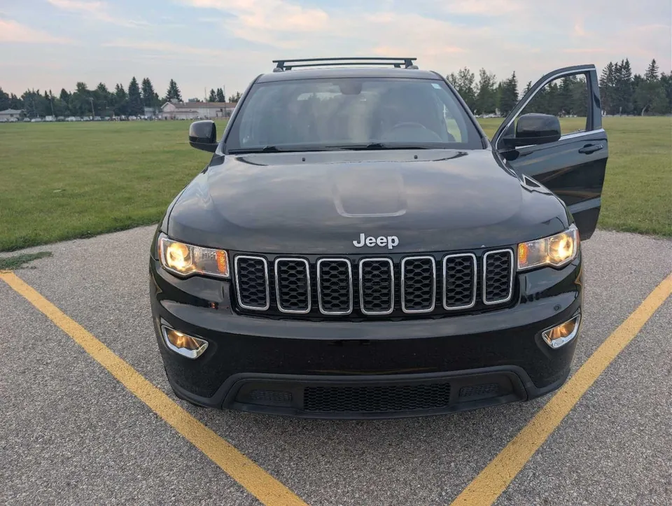 Jeep Grand Cherokee 2017 photo 2
