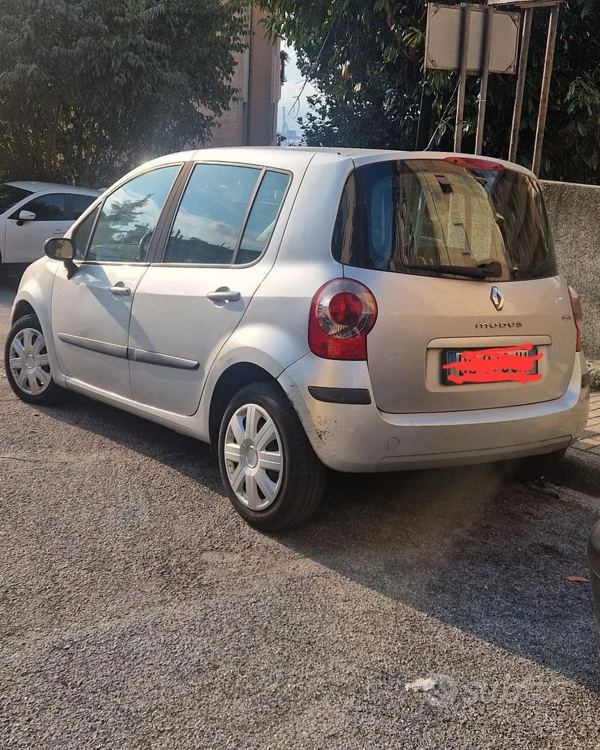 Renault Modus 2012 photo 2