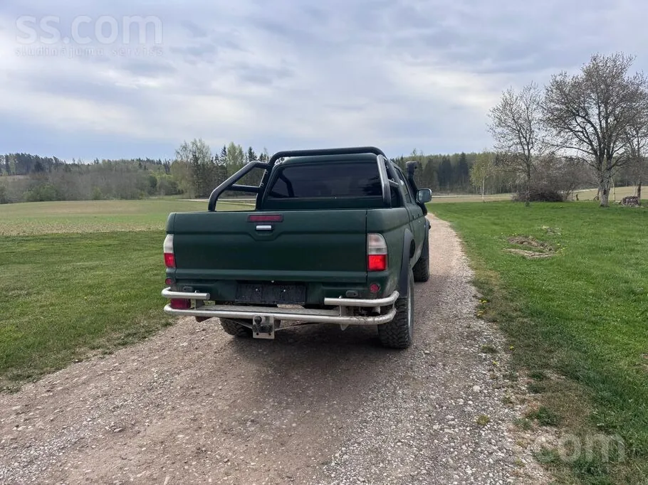 Mitsubishi L200 2005 photo 3