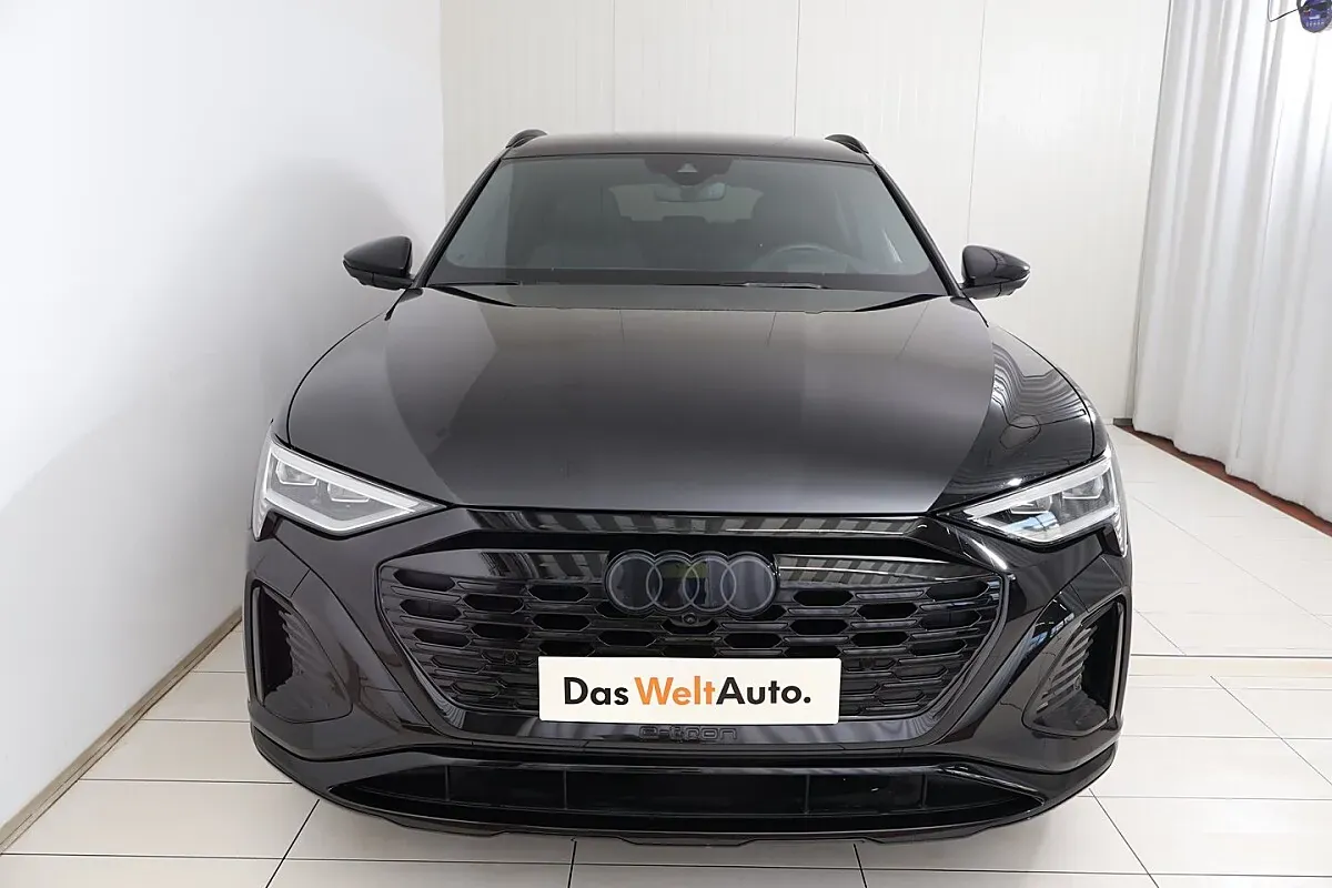 Audi Q8 2023 photo 2