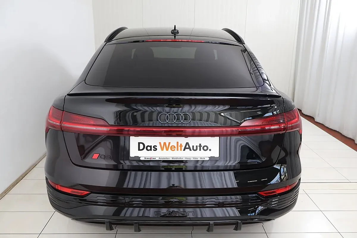 Audi Q8 2023 photo 3