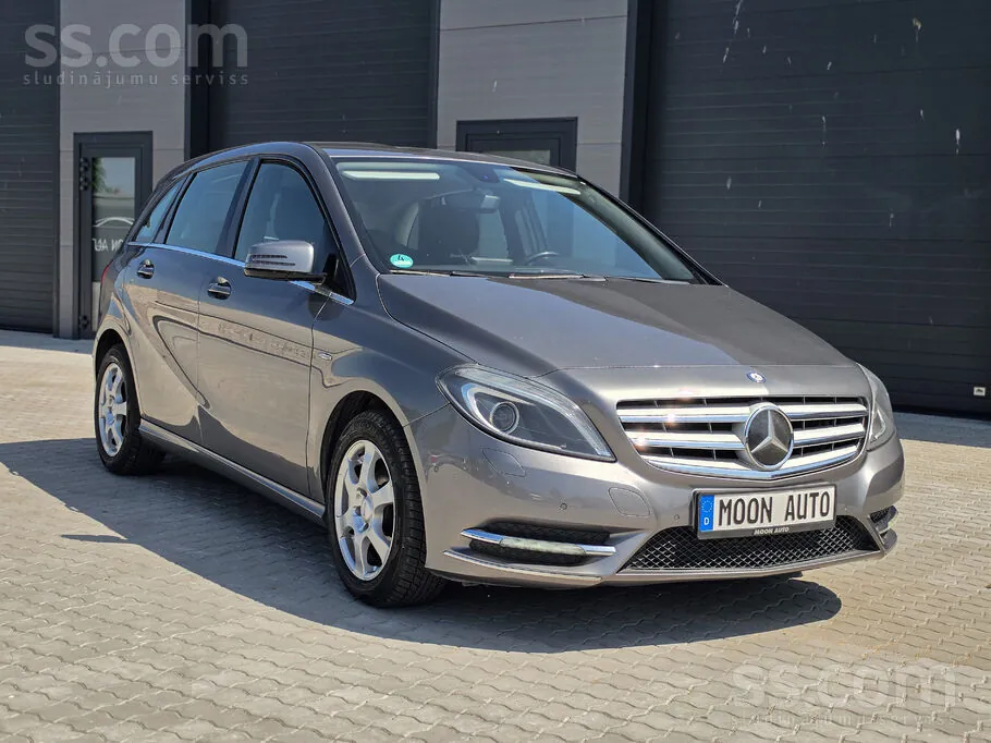 Mercedes-Benz B 180 2011 photo 4