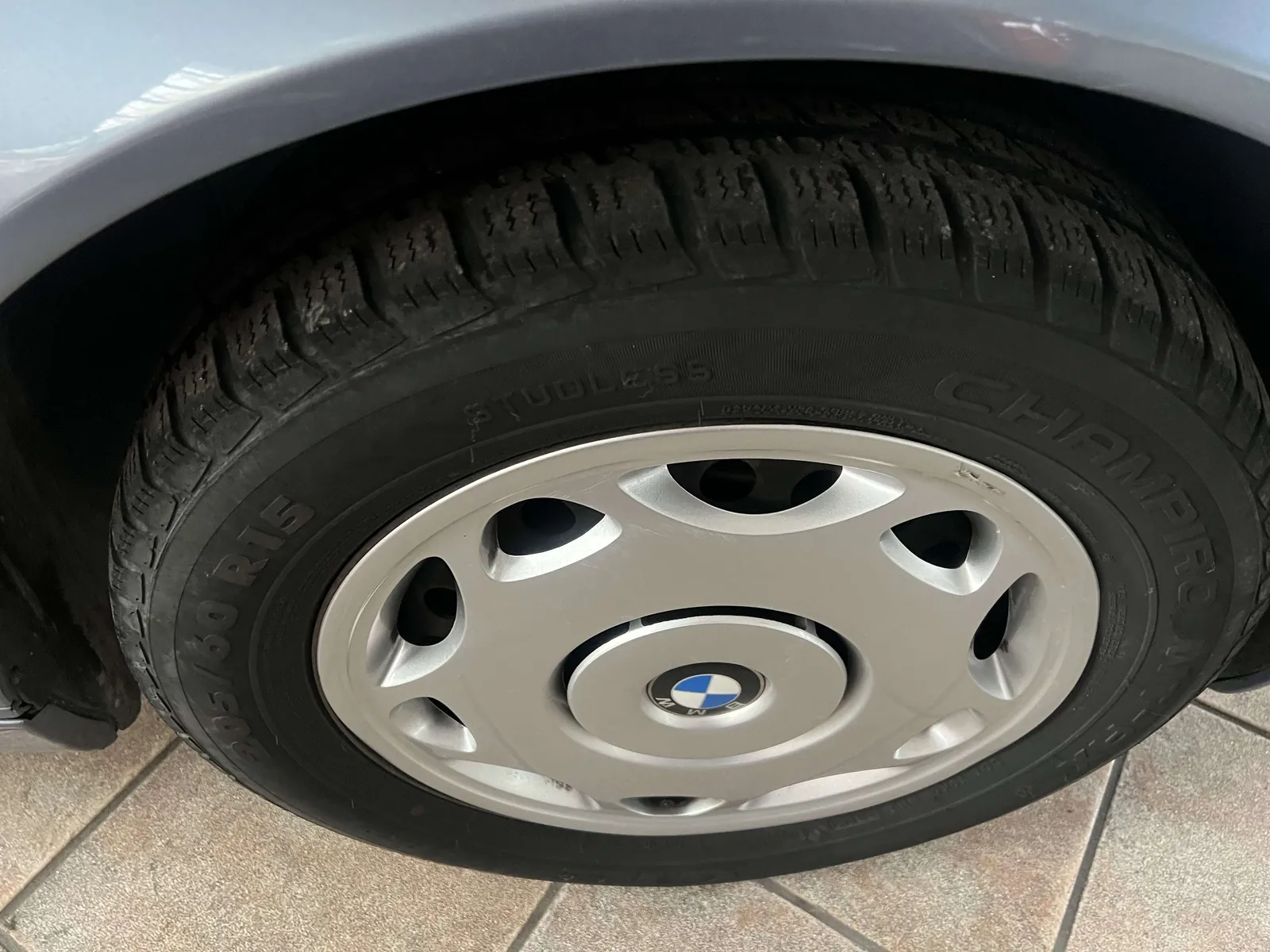 BMW 318I 2020 photo 2
