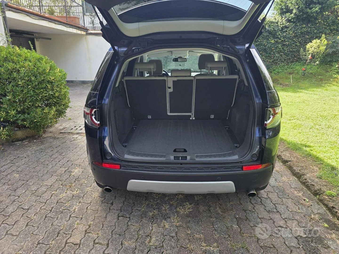 Land Rover Discovery Sport 2017 photo 5