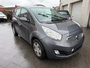Kia Venga 2010 photo 3