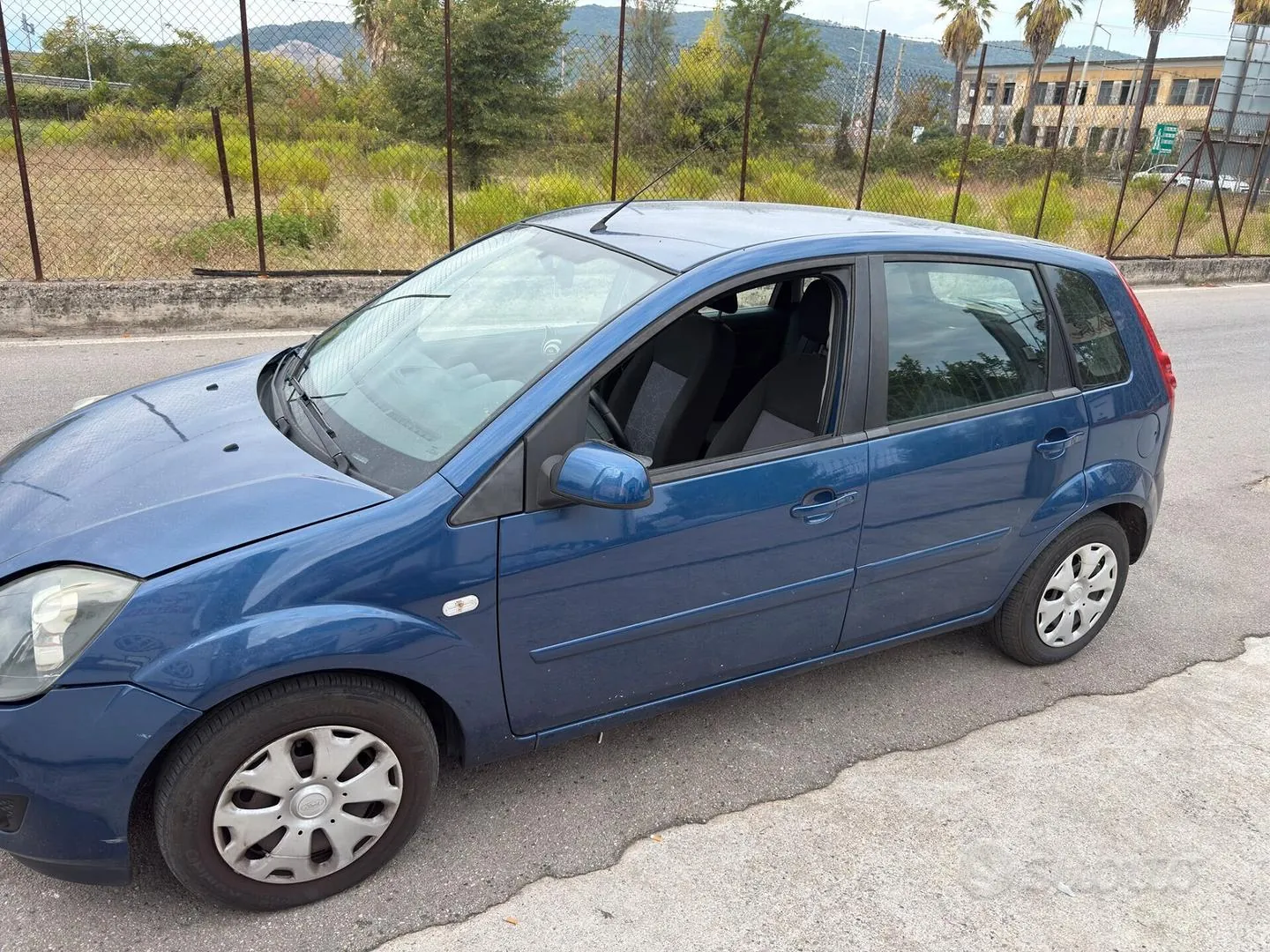 Ford Fiesta 2008 photo 2