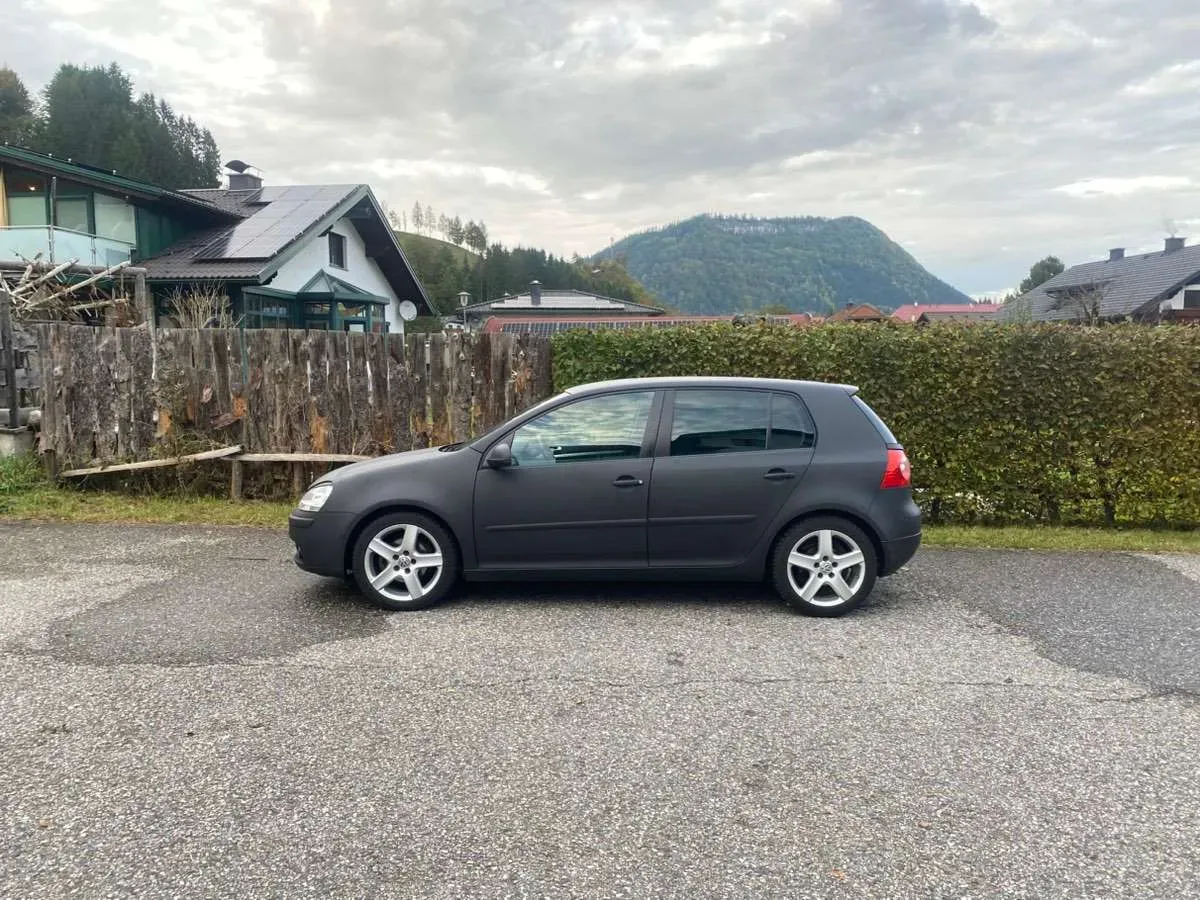 Volkswagen Golf 2005 photo 2