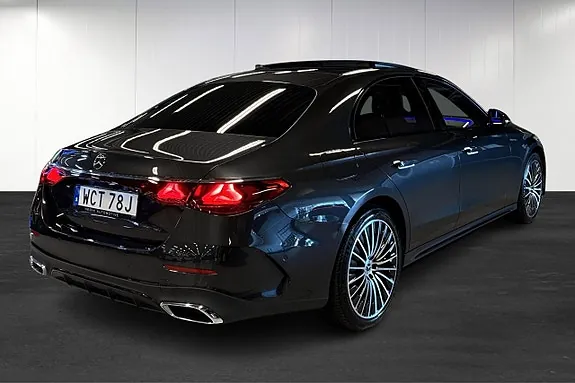 Mercedes-Benz E300 De 2026 photo 3