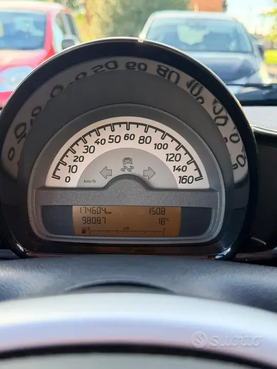 Smart Fortwo 2012 photo 2
