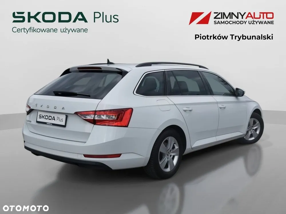 Skoda Superb 2023 photo 4