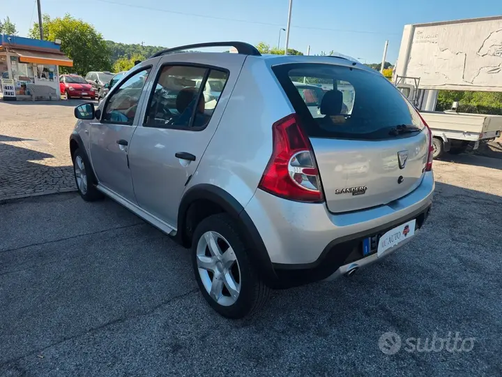 Dacia Sandero 2010 photo 5