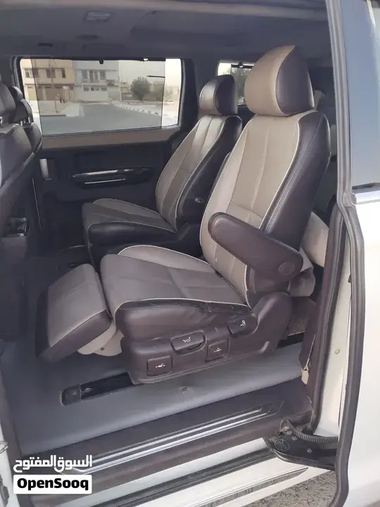 Kia Sedona 2018 photo 4