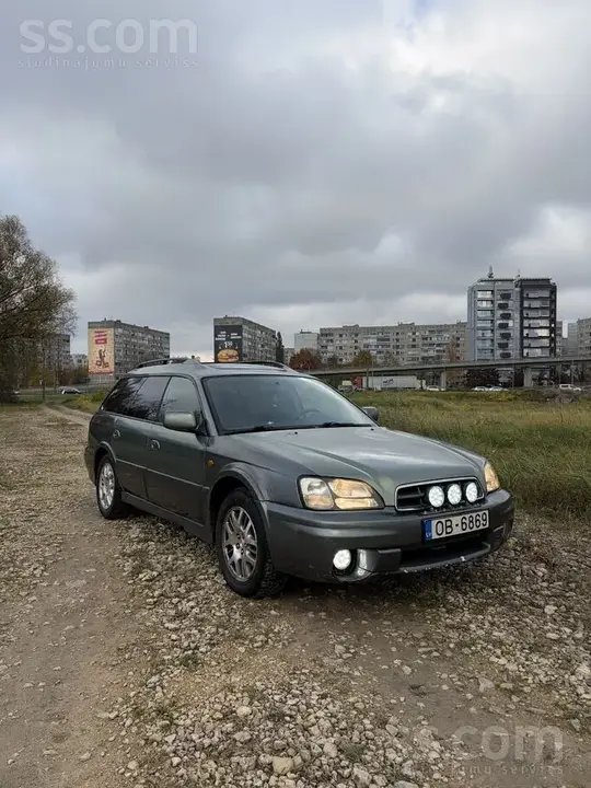 Subaru Legacy 2003 photo 2
