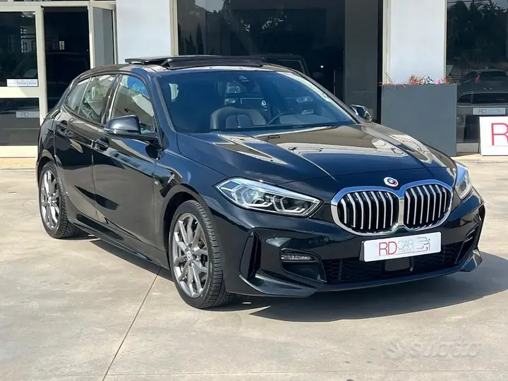 BMW 118D M Sport 2022 photo 2