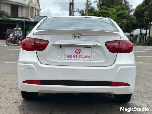 Hyundai Avante 2011 photo 3