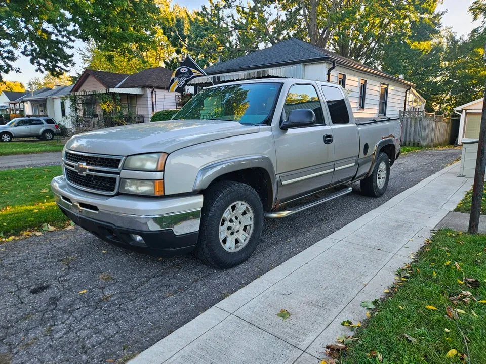 Chevrolet Silverado 1500 2006 photo 2