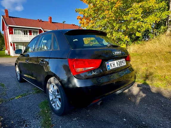 Audi A1 2014 photo 3
