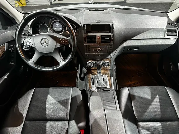 Mercedes-Benz C180 2010 photo 5