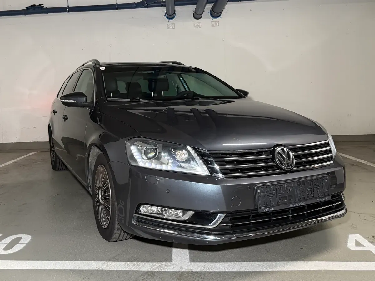 Volkswagen Passat 2011 photo 3