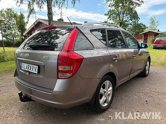 Kia Ceed 2010 photo 5