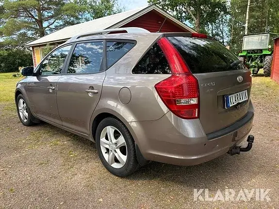 Kia Ceed 2010 photo 3