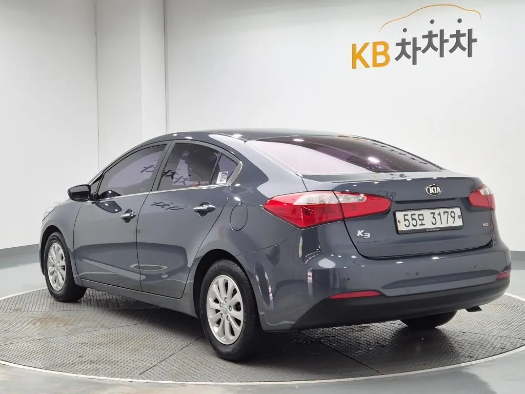 Kia K3 2013 photo 2