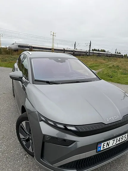 Skoda Enyaq 2025 photo 3