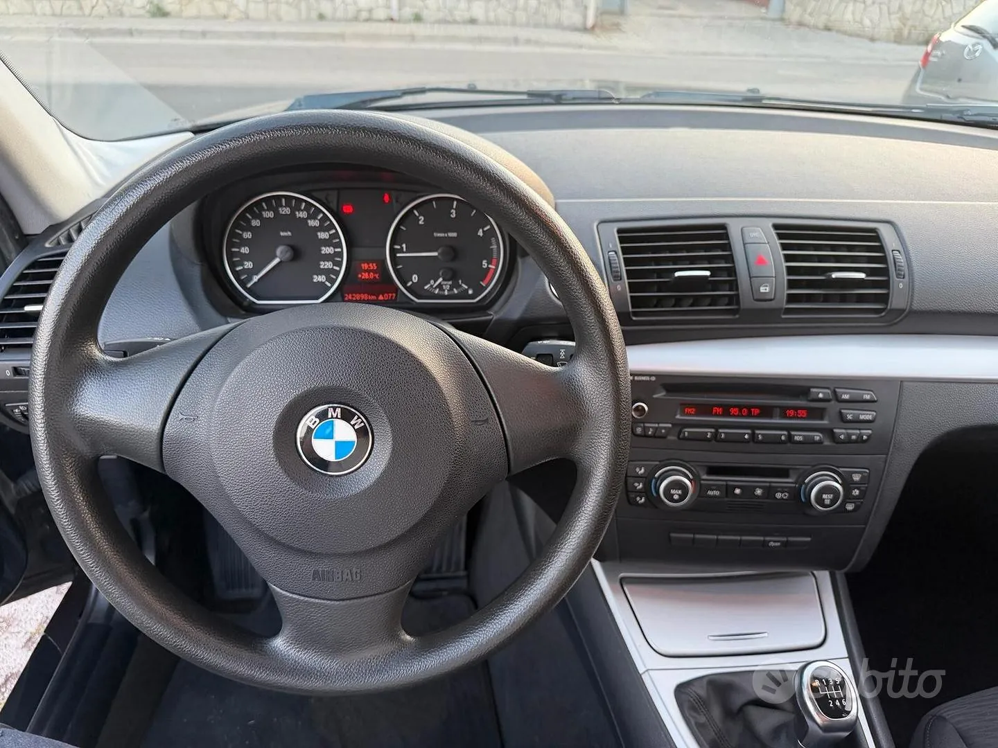 BMW 118 2007 photo 4
