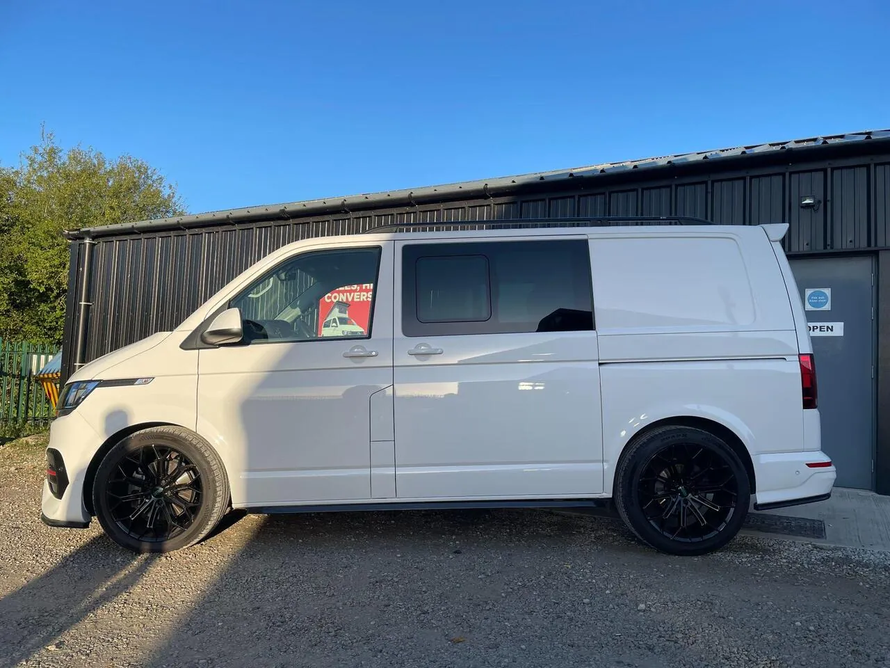 Volkswagen Transporter 2024 photo 4