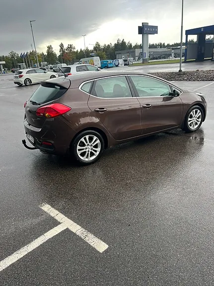 Kia Ceed 2013 photo 2