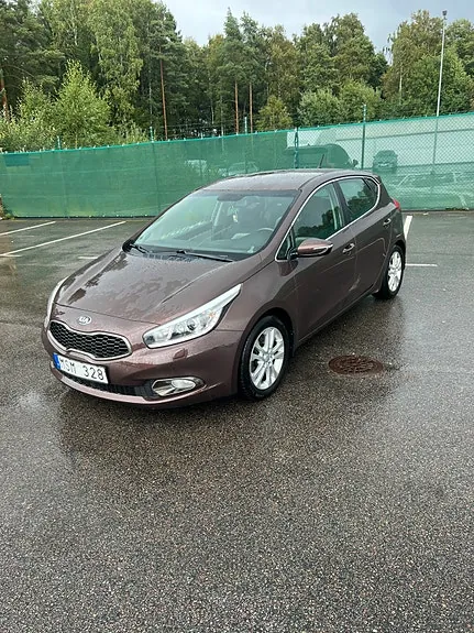Kia Ceed 2013 photo 4