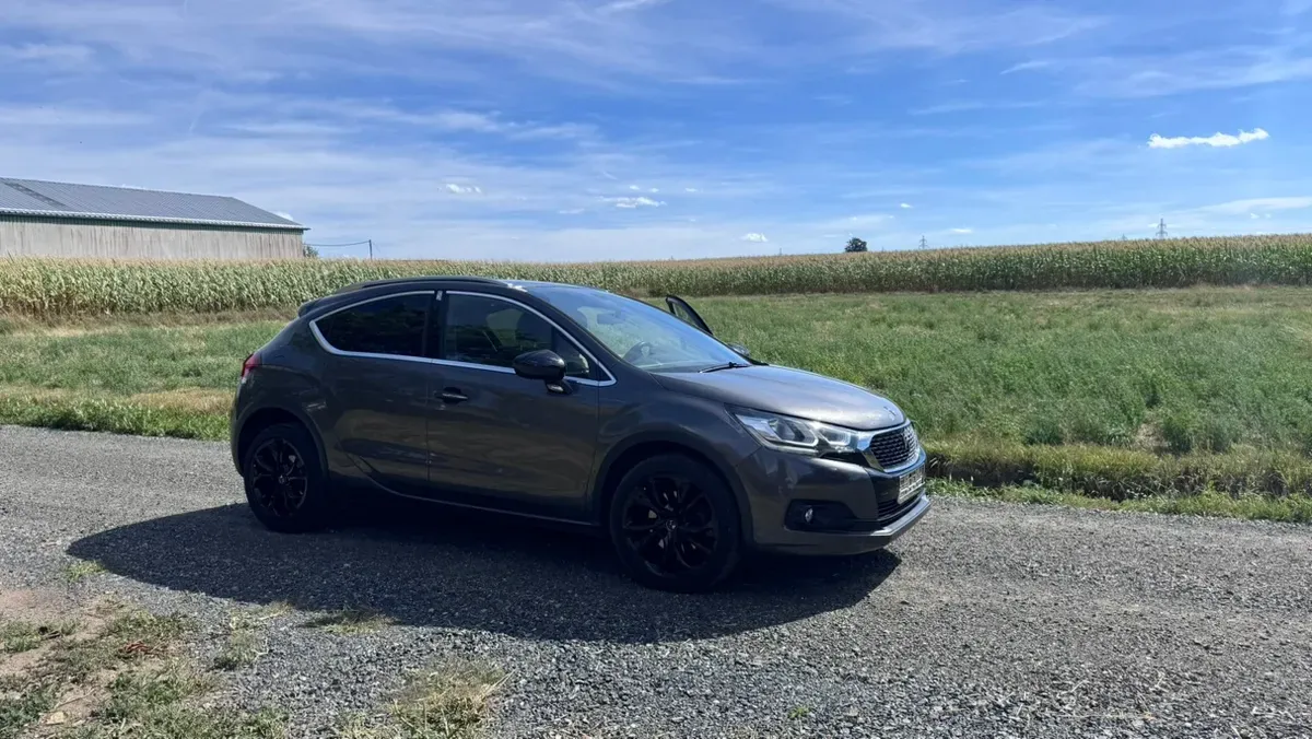 DS Automobiles Ds 4 2017 photo 3